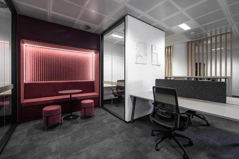 Feature lighting in an office fitout